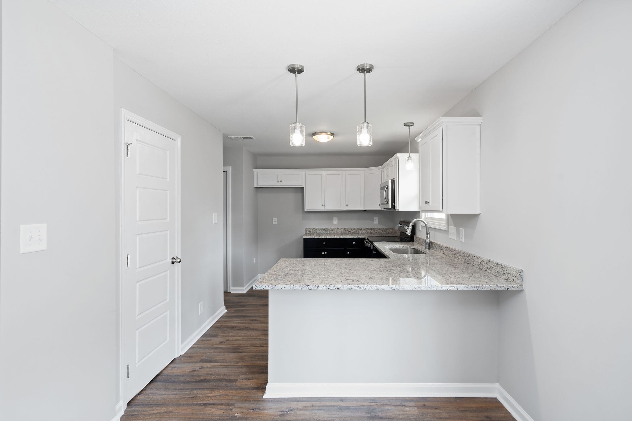 Clarksville, Tennessee 37040, United States, 3 Bedrooms Bedrooms, ,3 BathroomsBathrooms,Residential,Active,90727