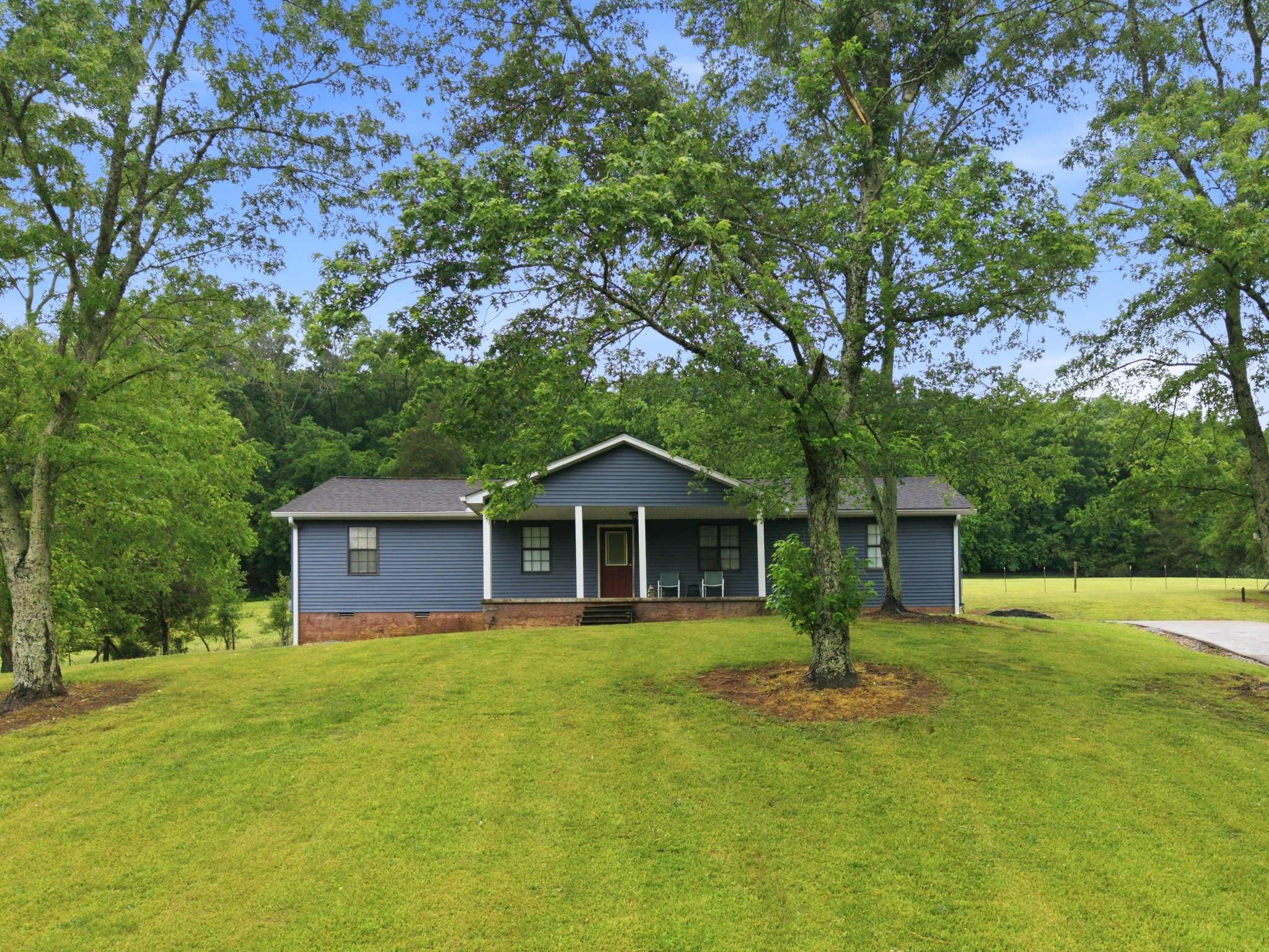 615 Rogues Fork Rd