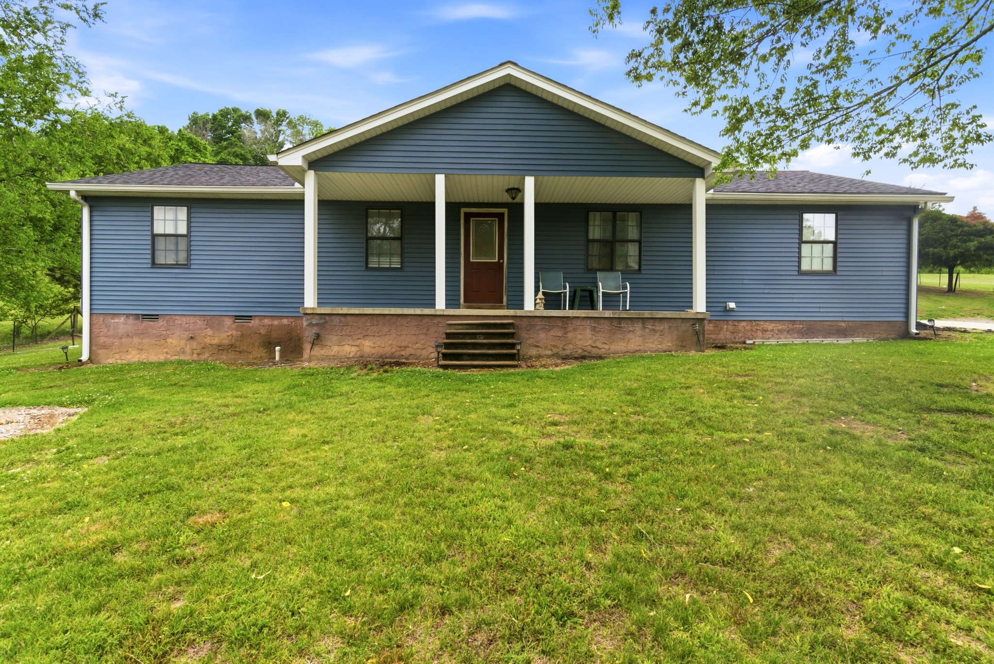 615 Rogues Fork Rd