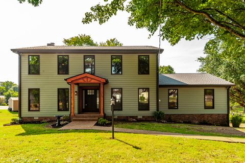 115 Applewood Valley Dr Hendersonville TN 37075