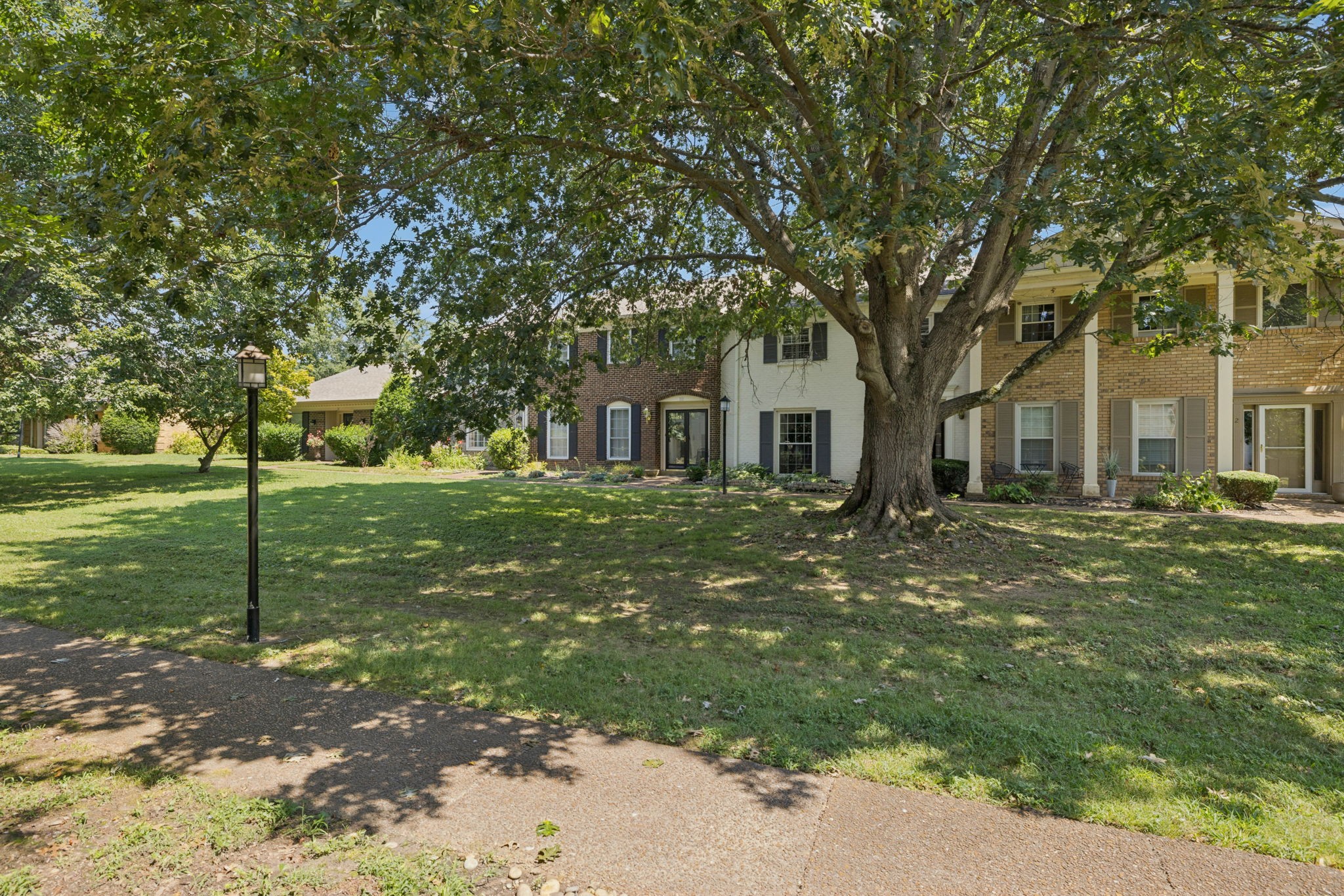 225 Plantation Ct