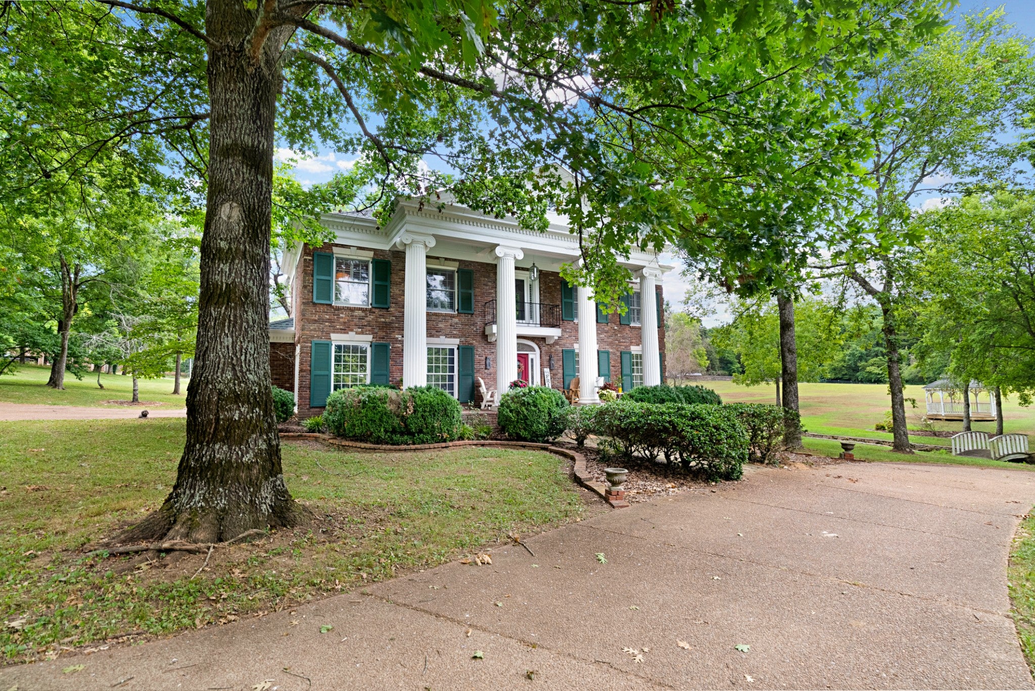 2142 Braly Ln