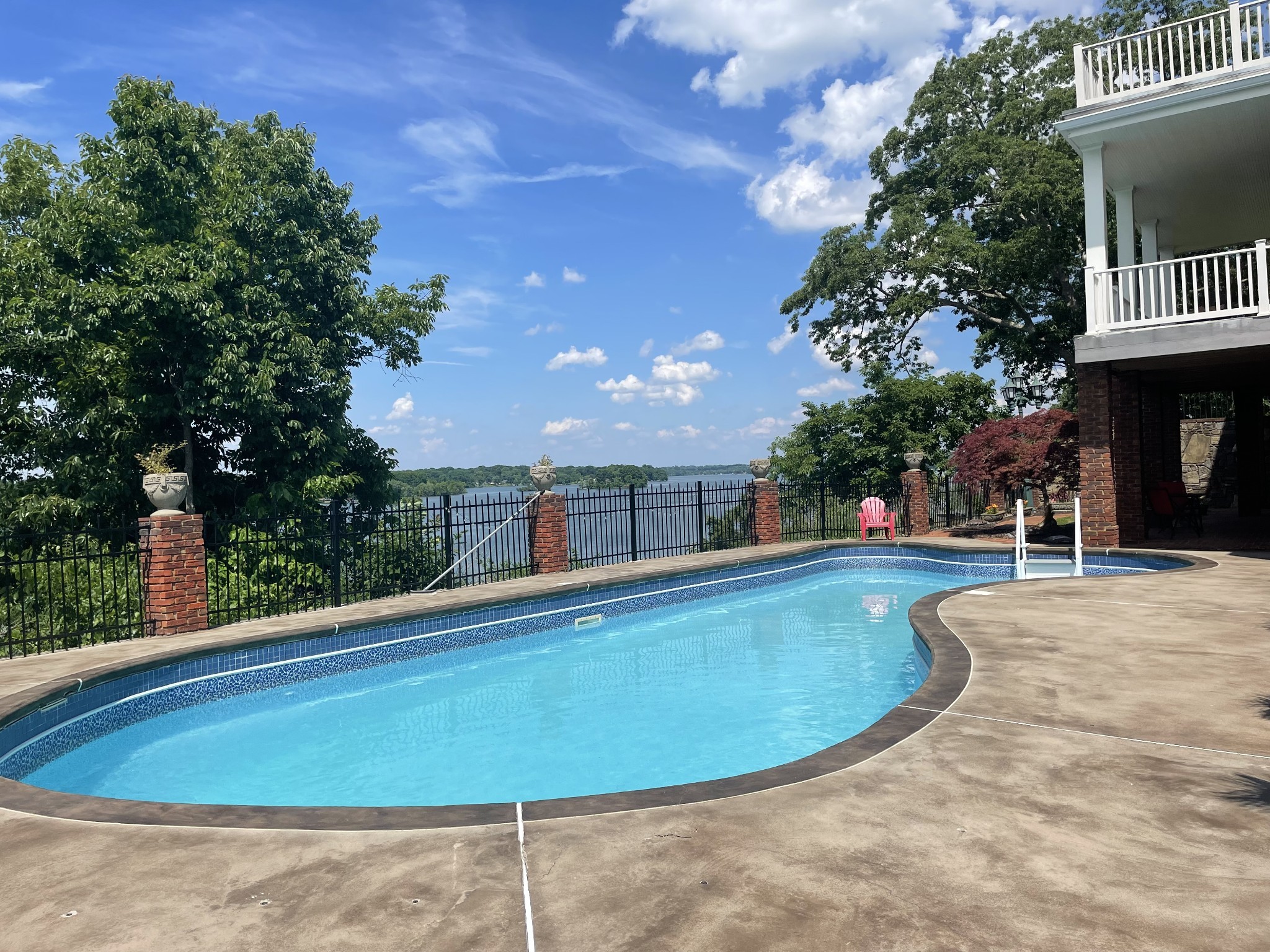 103 Cherry Branch Ln