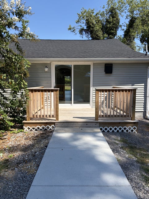 Photo of 203 Coles Ferry Rd, Gallatin, TN 37066 (MLS # 3528039)