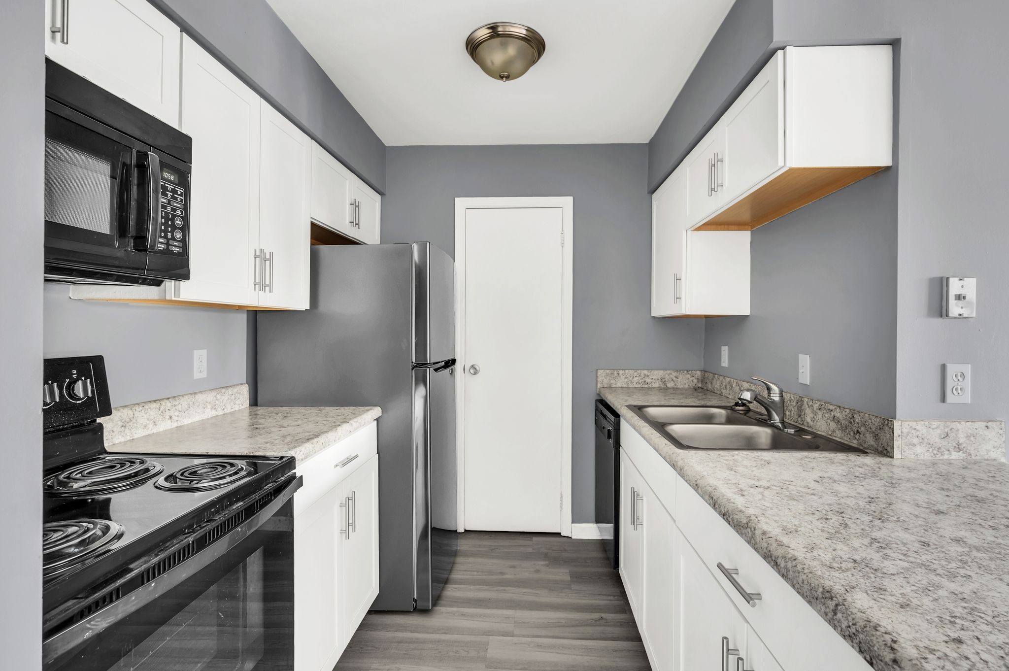 Nashville, Tennessee 37211, United States, 2 Bedrooms Bedrooms, ,2 BathroomsBathrooms,Residential,Active,40318