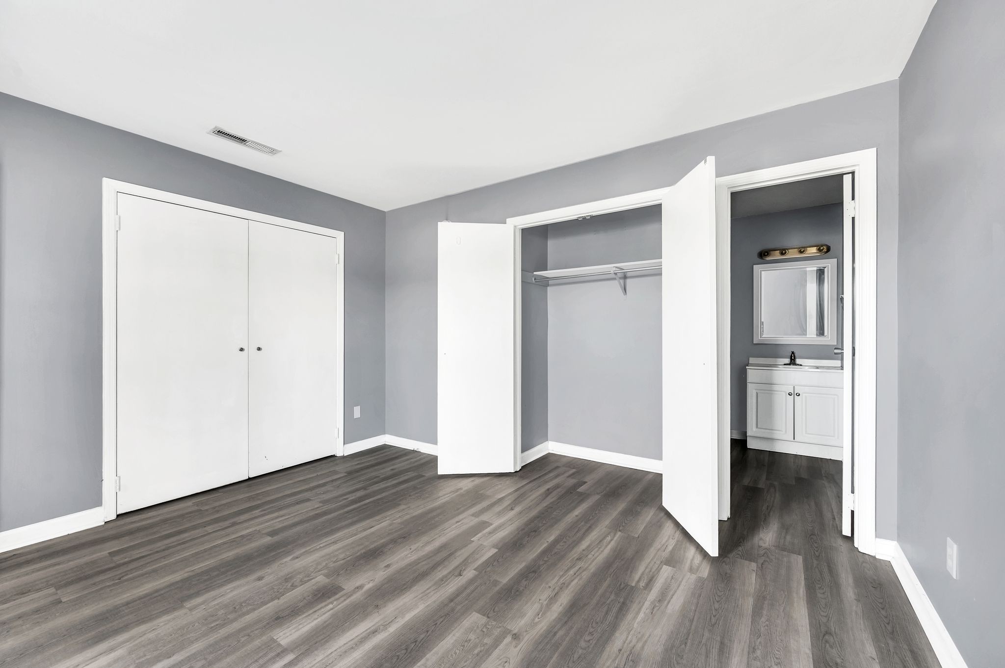 Nashville, Tennessee 37211, United States, 2 Bedrooms Bedrooms, ,2 BathroomsBathrooms,Residential,Active,40318