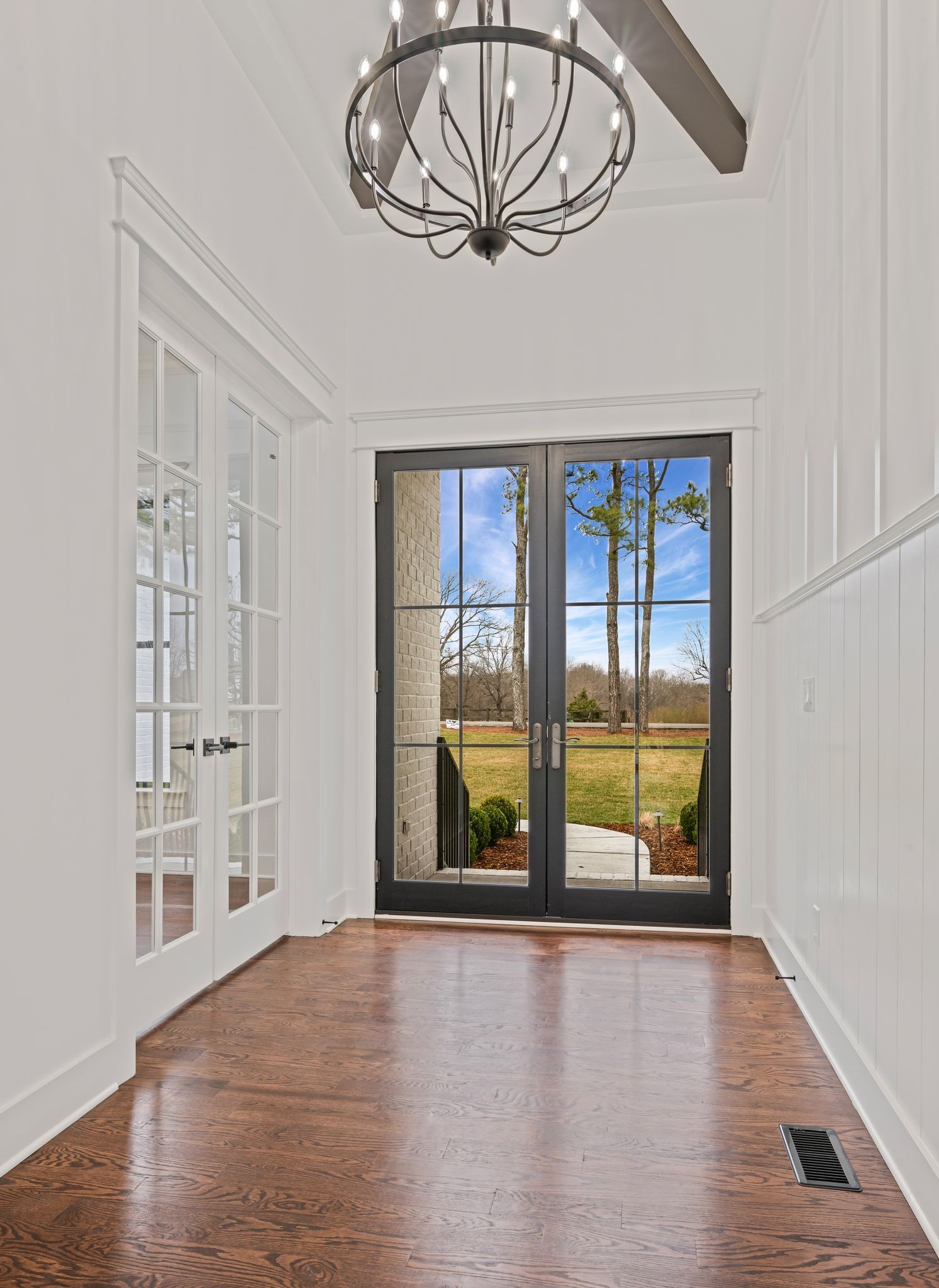 451 Old Pond Ln