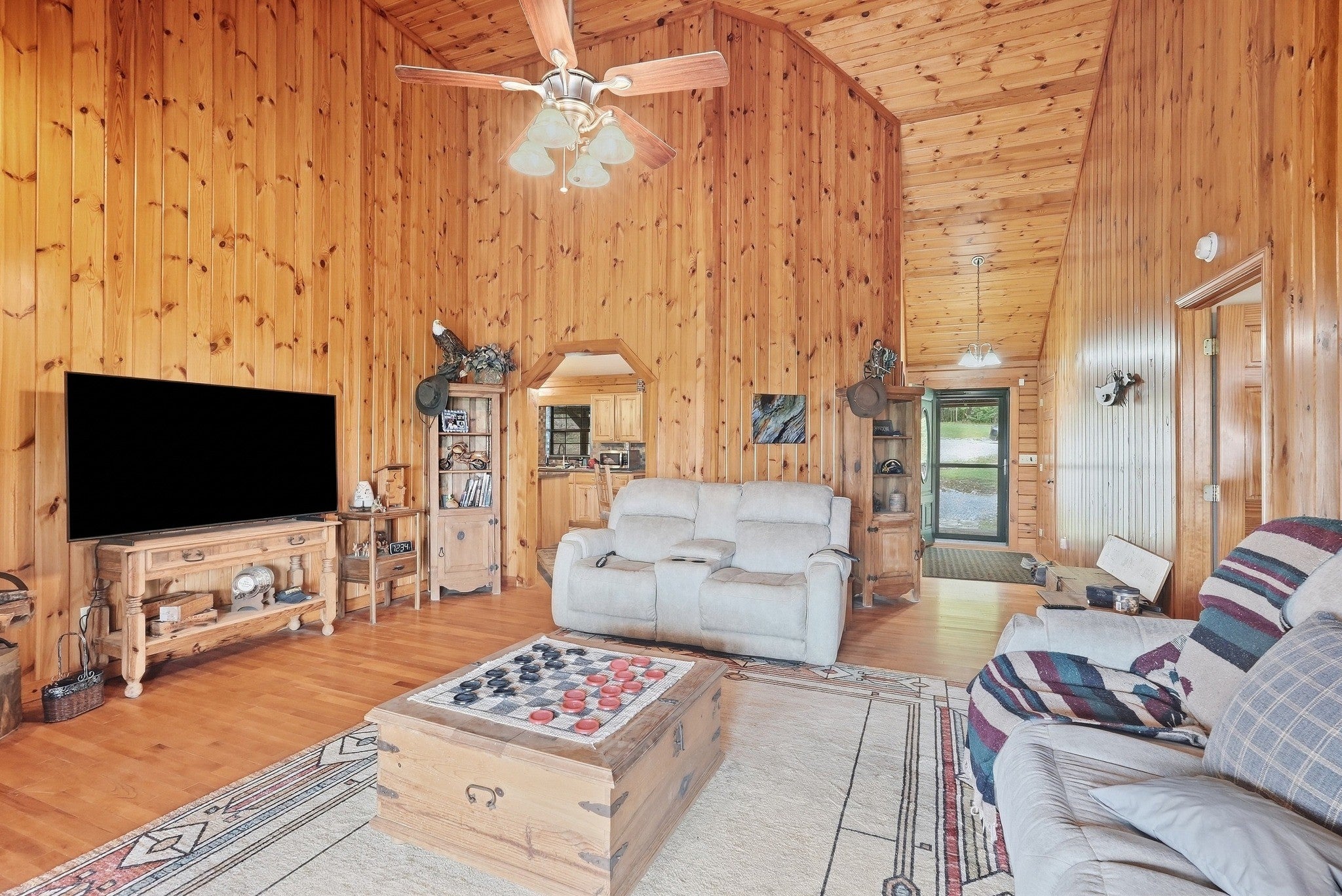 395 Hilltop Ln