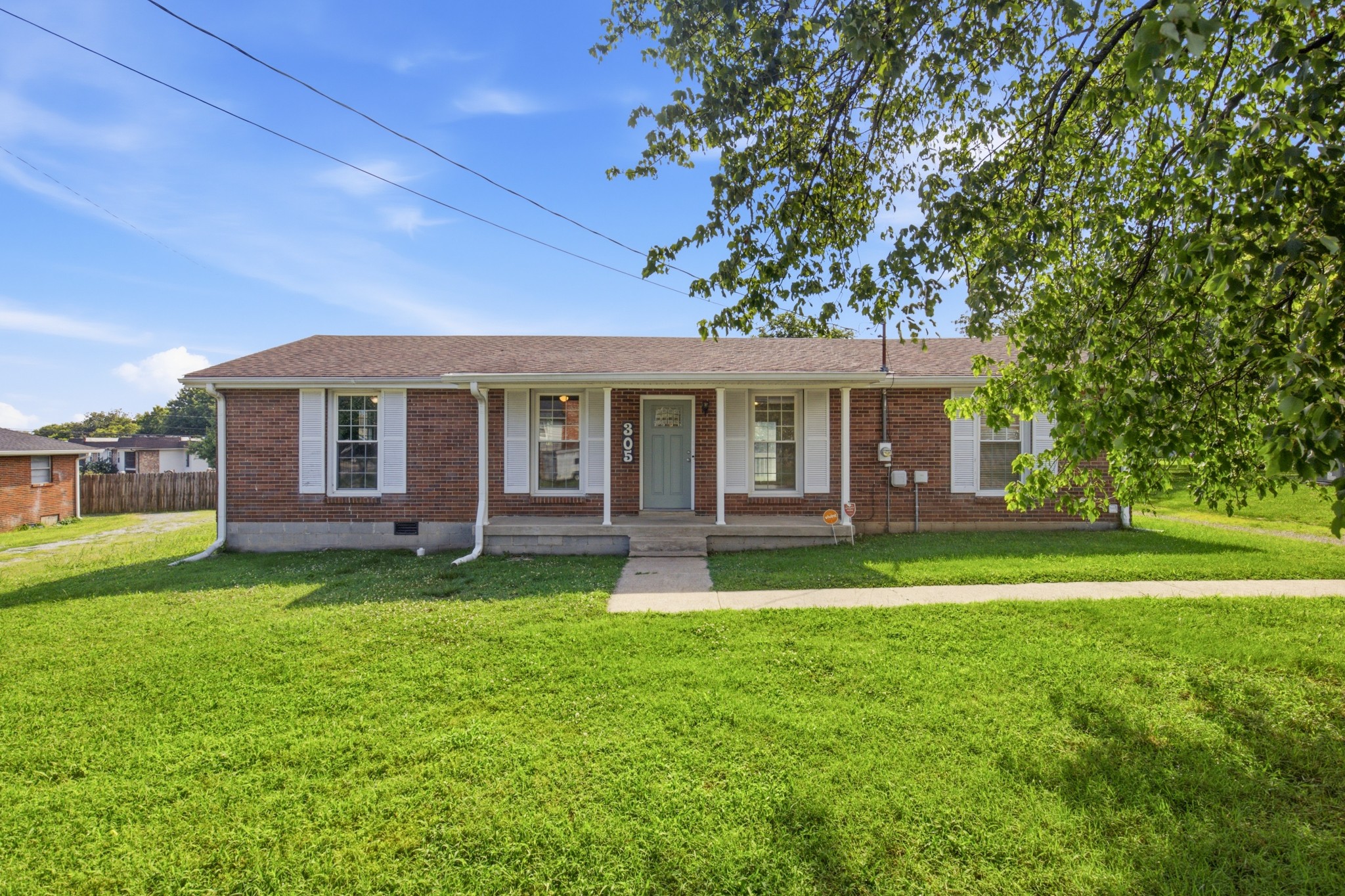 Photo 1 of 20 — 305 Becklea Dr, Madison, TN 37115