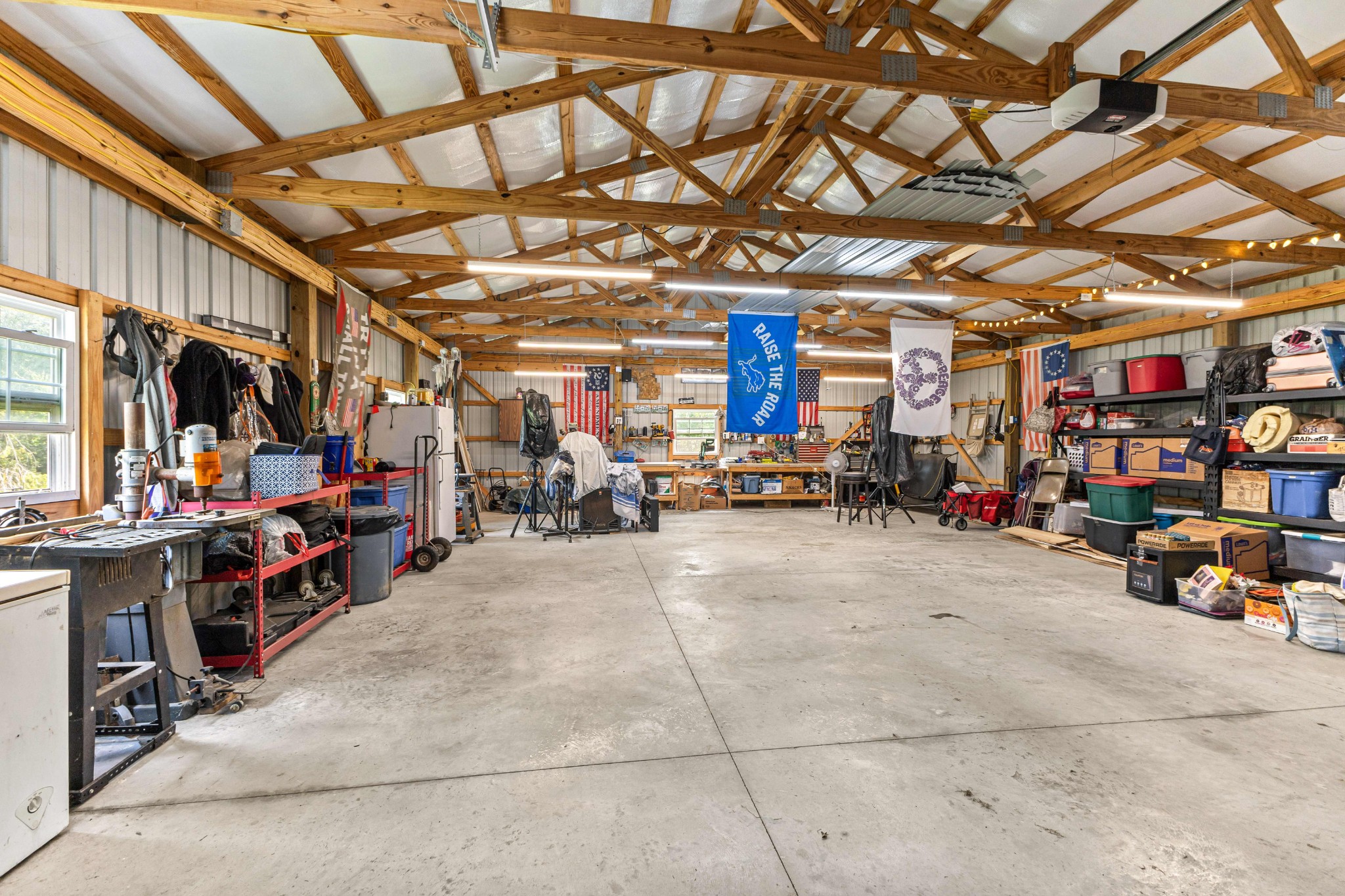 105 E Roberts Rd