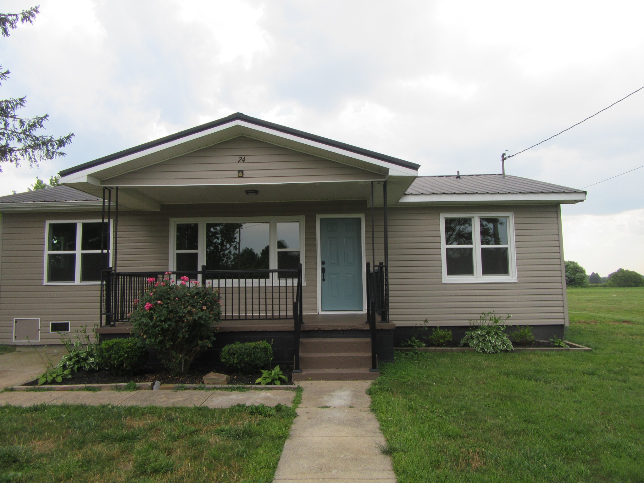 Photo 3 of 20 of 24 Pleasant Ridge Ct house