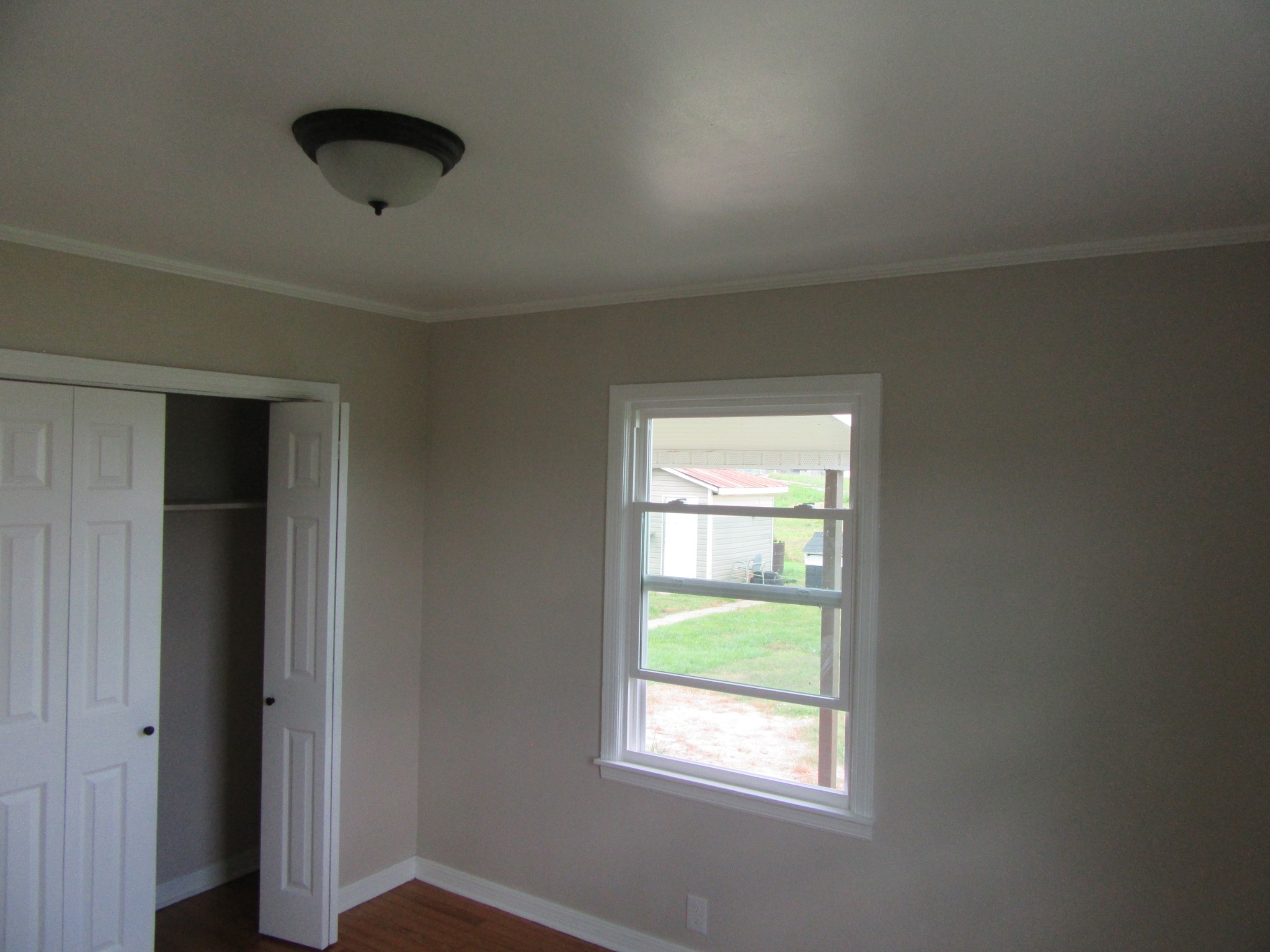Photo 10 of 20 of 24 Pleasant Ridge Ct house