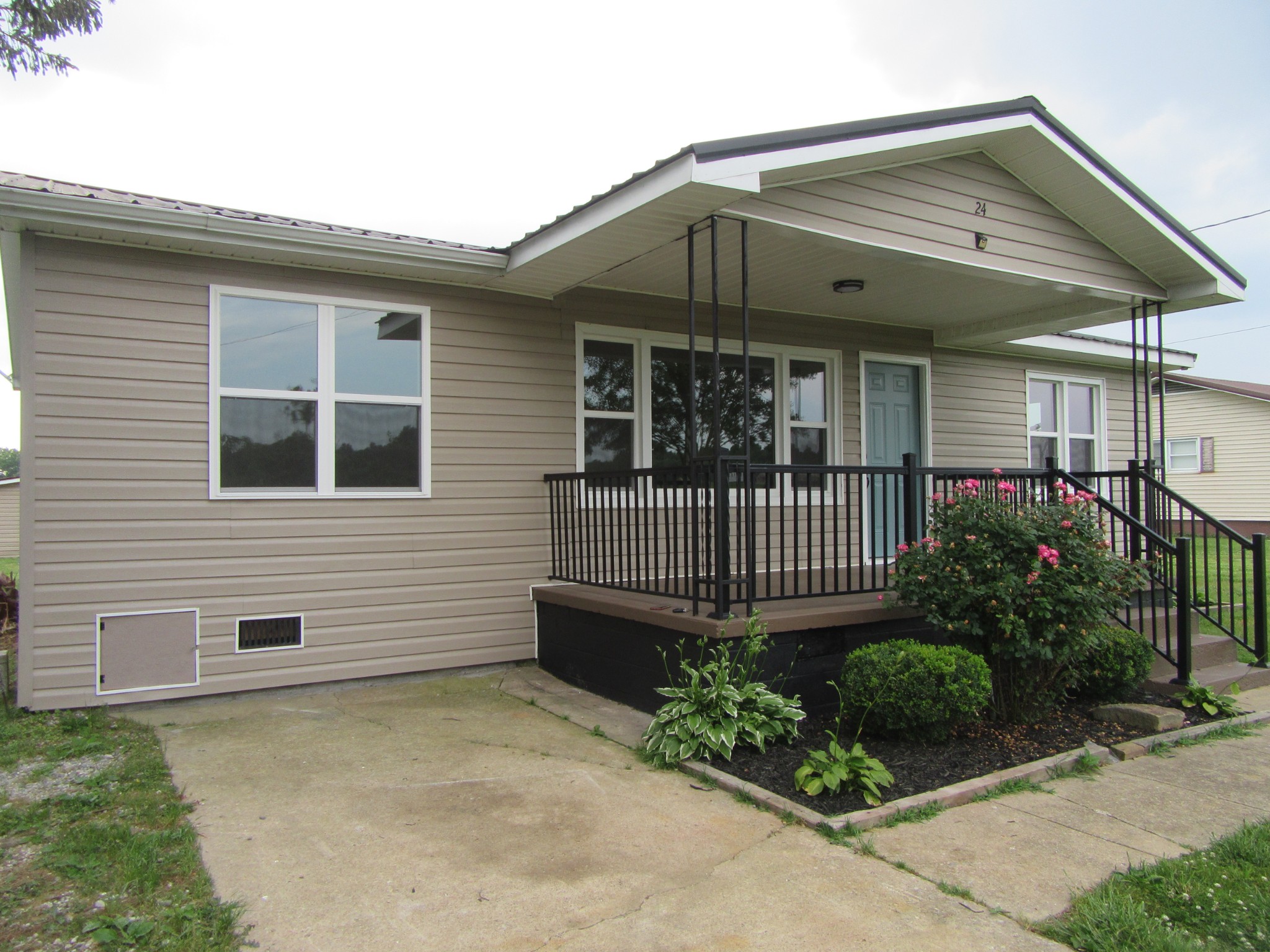 Photo 1 of 20 of 24 Pleasant Ridge Ct house