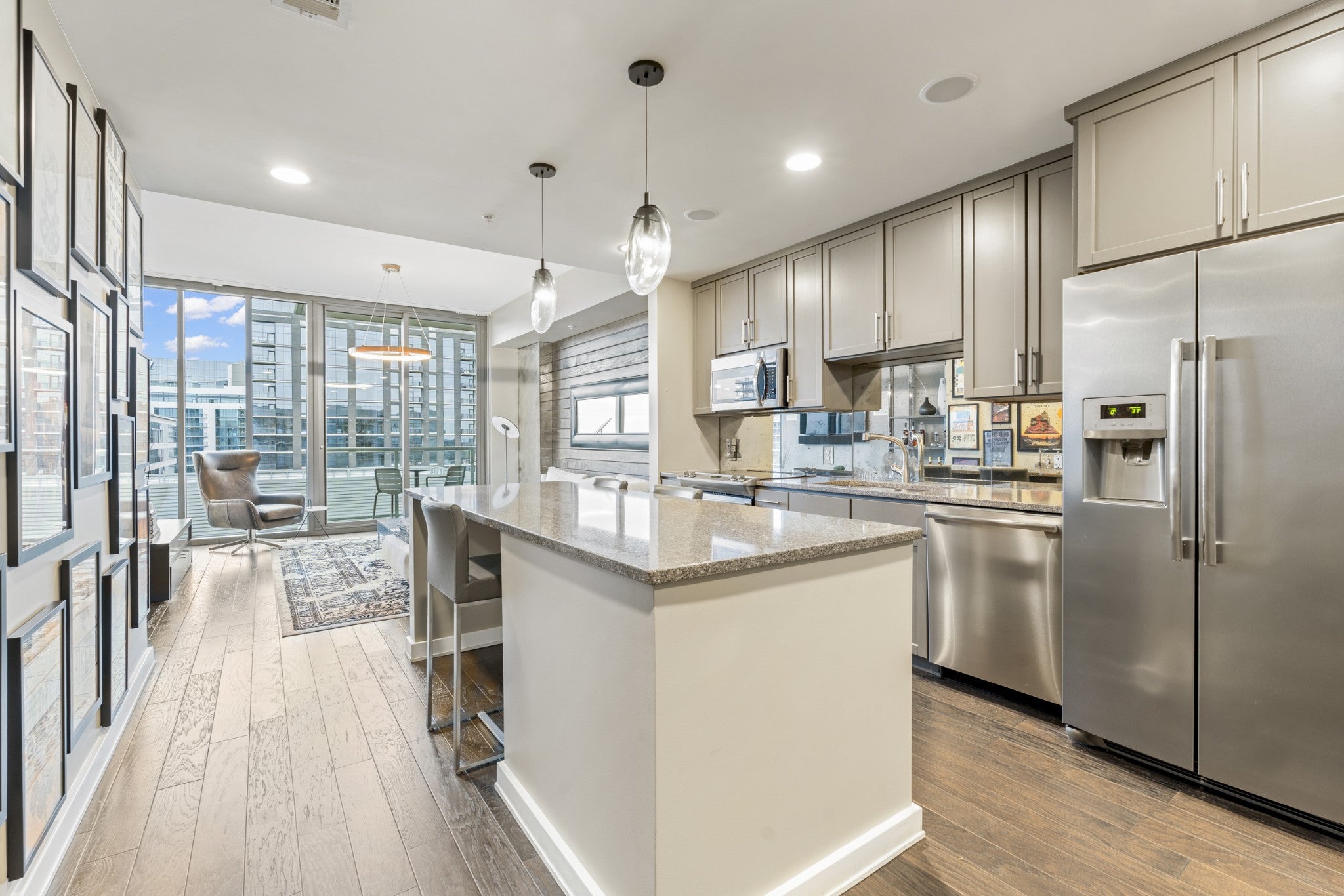 1212 Laurel St 2114