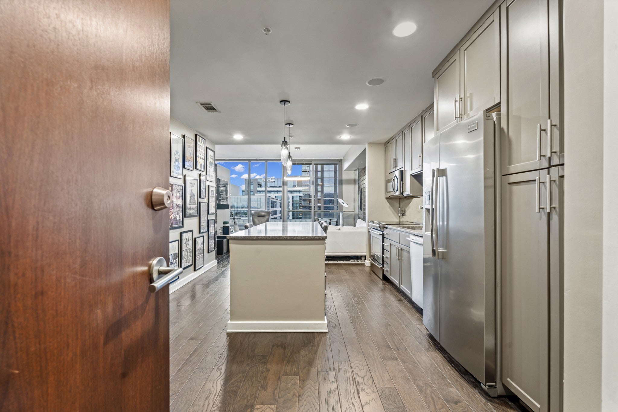 1212 Laurel St 2114