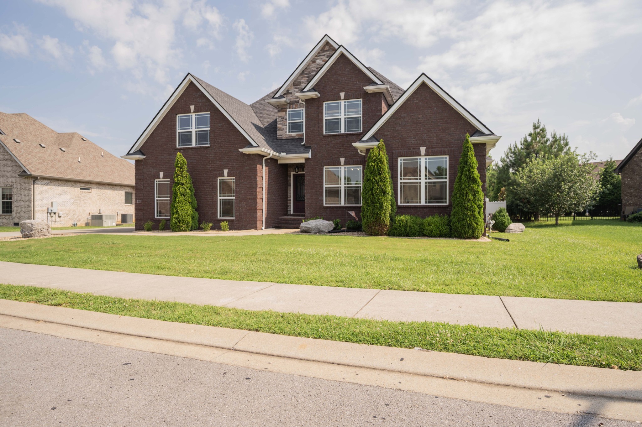 2331 Lionheart Dr