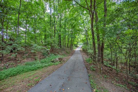 7498 Swift Rd Greenbrier TN 37073