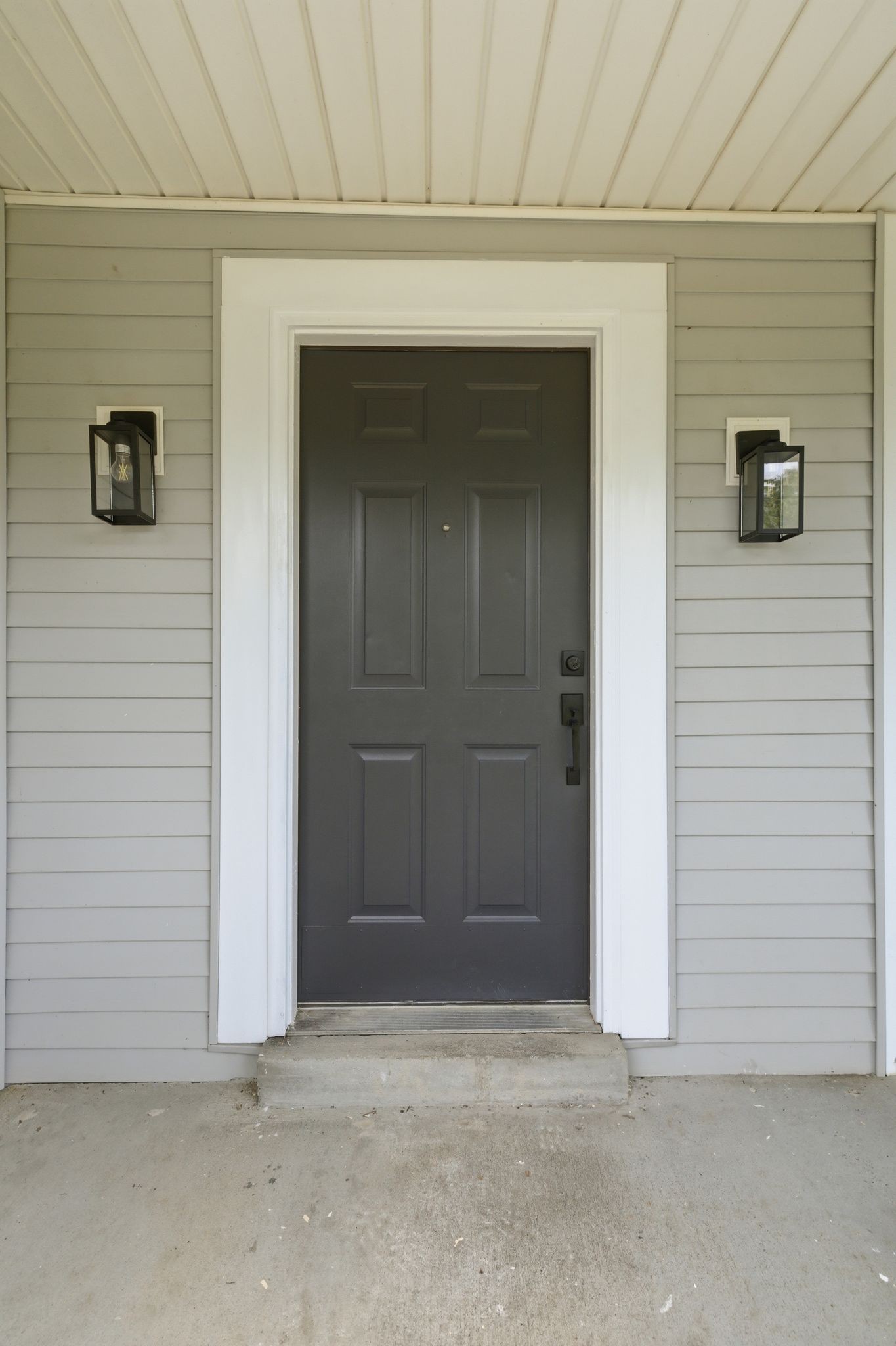 211 Ella St