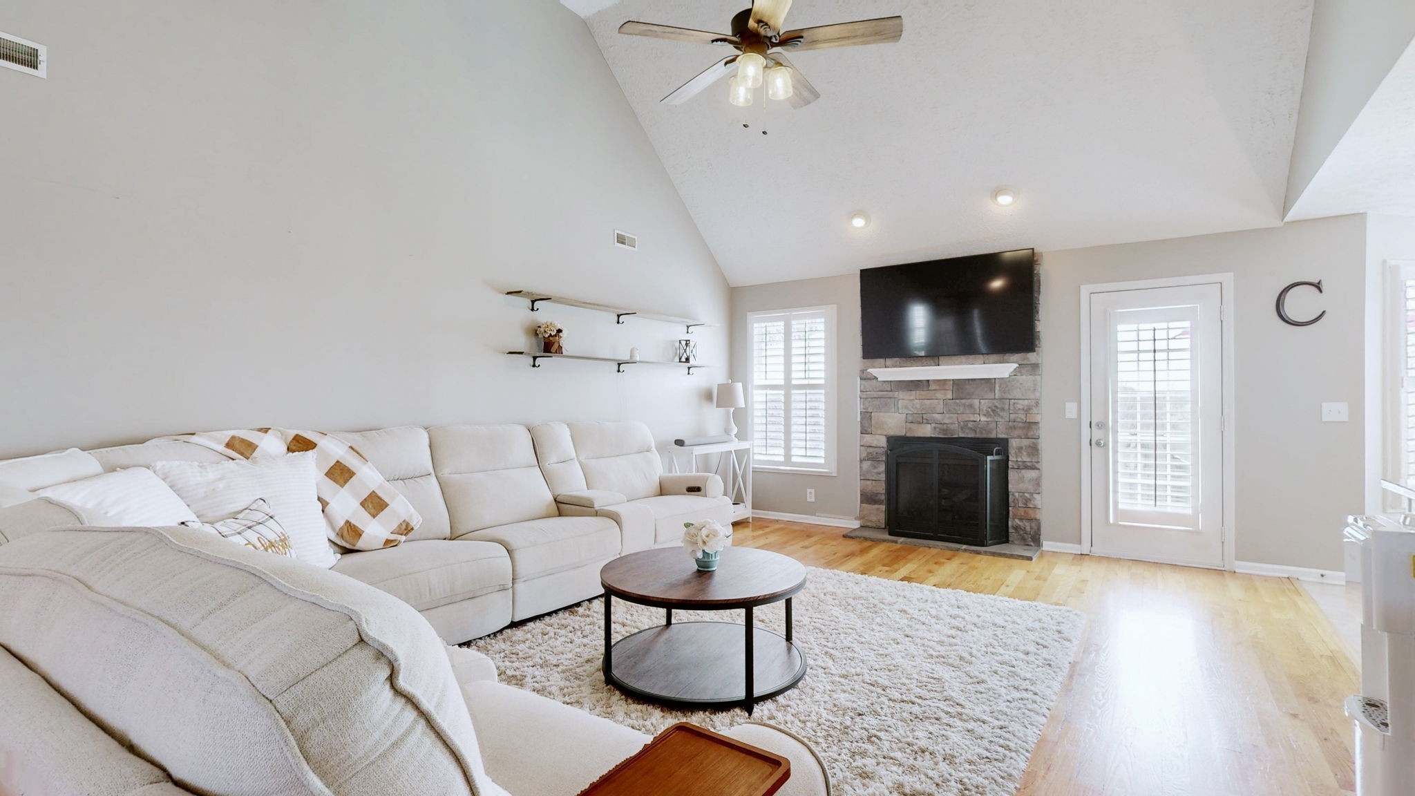 3261 Timberdale Dr