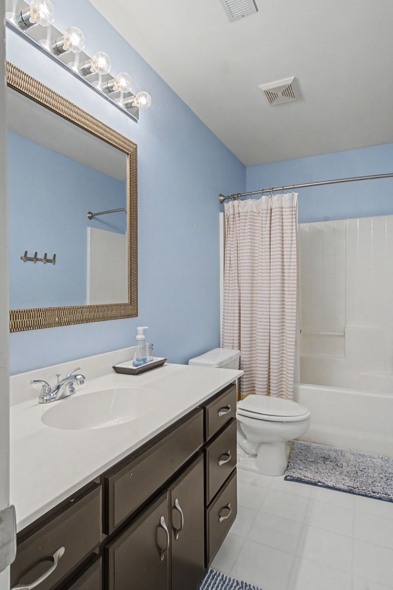 Old Hickory, Tennessee, 37138, United States, 4 Bedrooms Bedrooms, ,5 BathroomsBathrooms,Residential,Active,2025179