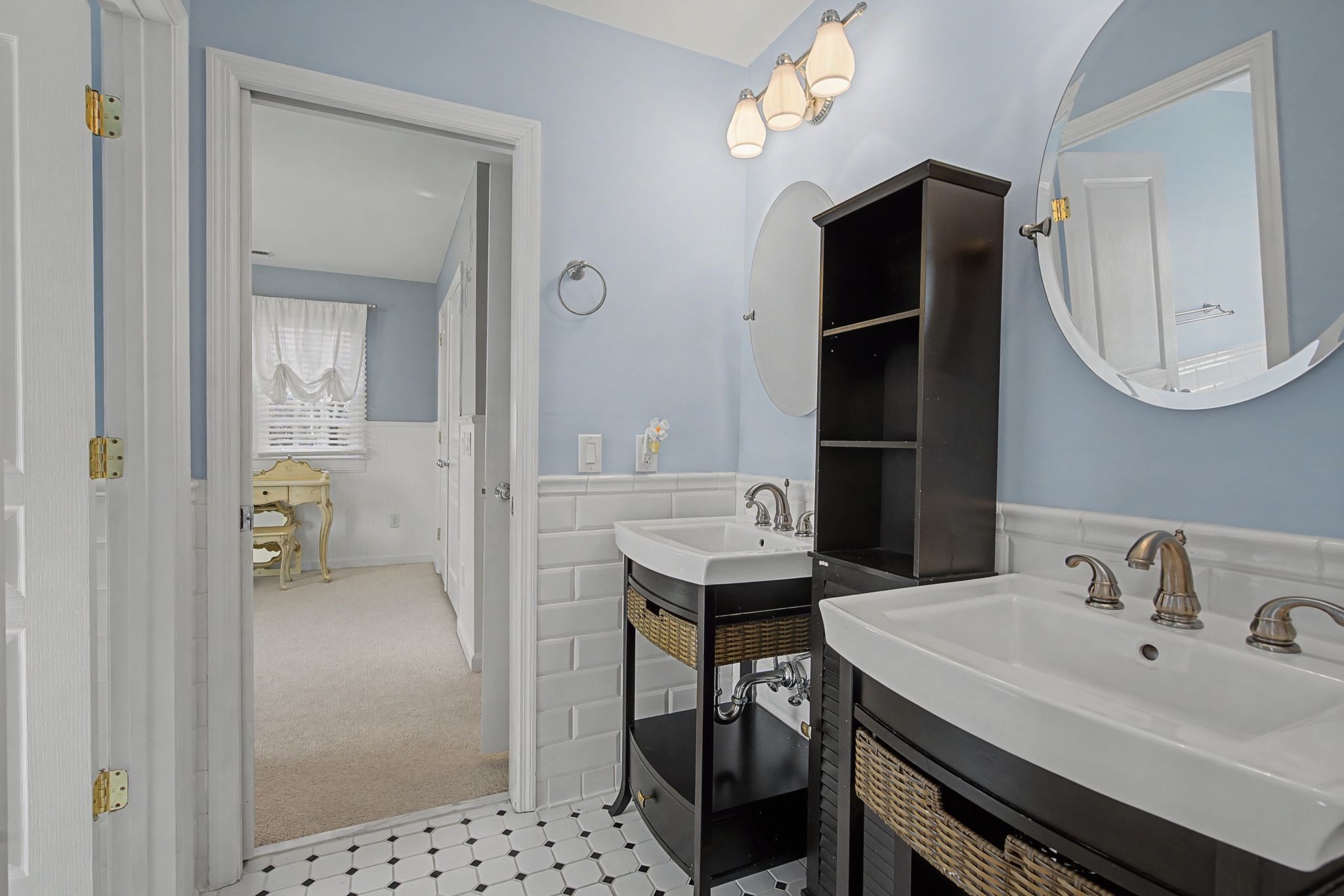 Old Hickory, Tennessee, 37138, United States, 4 Bedrooms Bedrooms, ,5 BathroomsBathrooms,Residential,Active,2025179