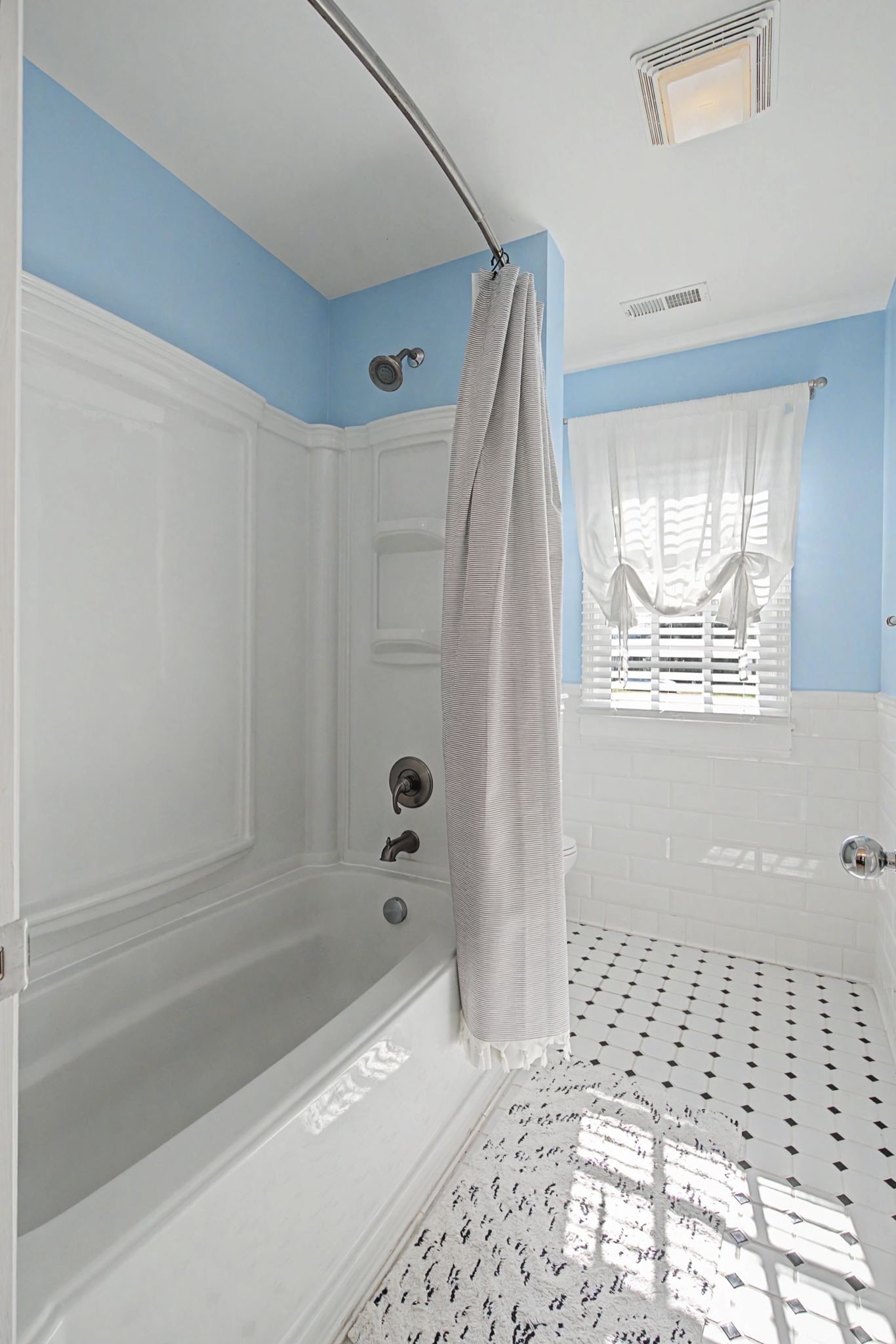 Old Hickory, Tennessee, 37138, United States, 4 Bedrooms Bedrooms, ,5 BathroomsBathrooms,Residential,Active,2025179