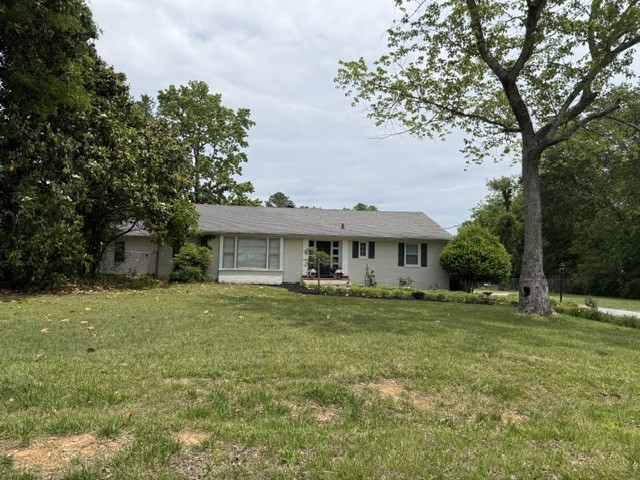 704 Cedar Ln