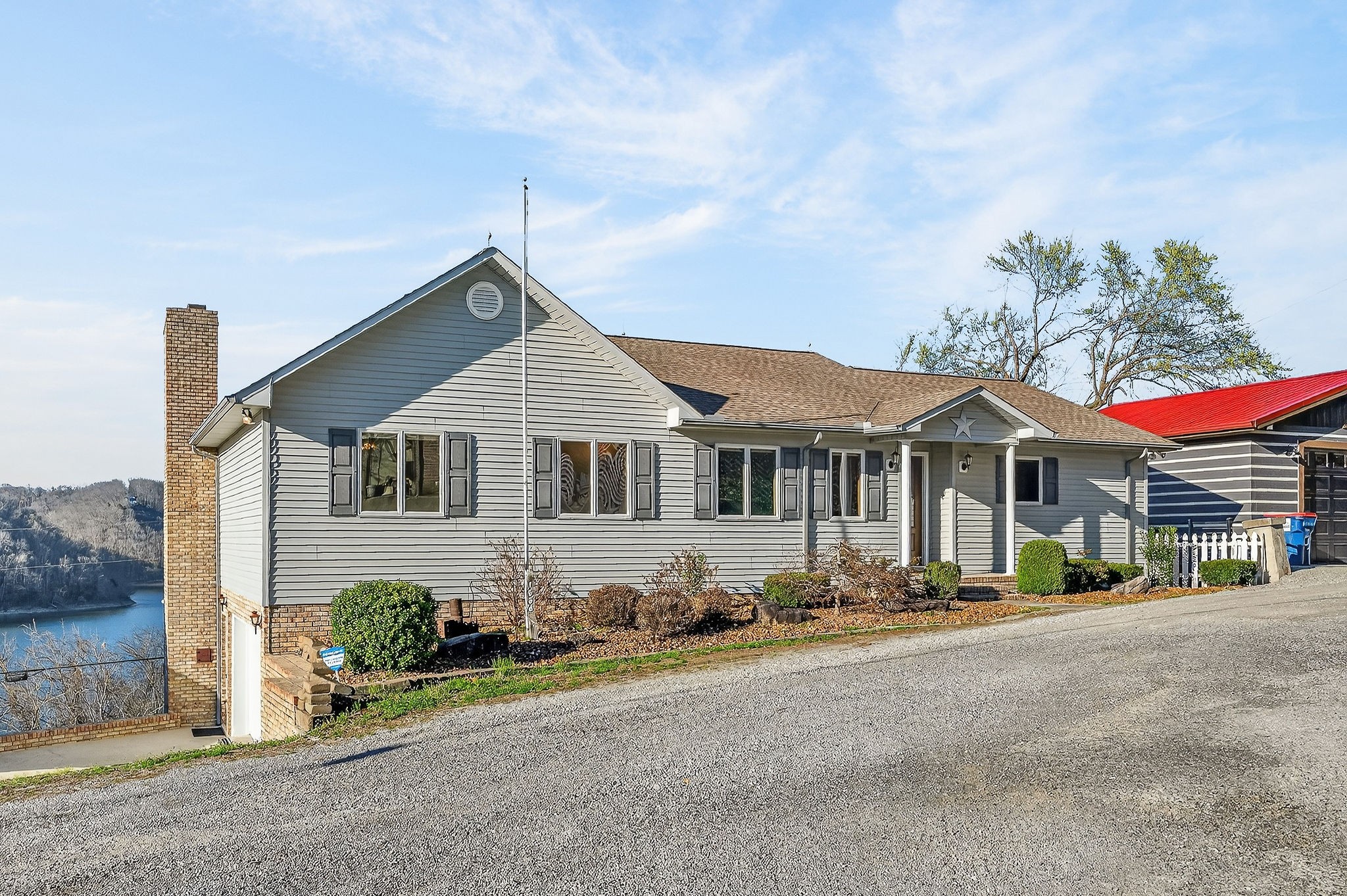 1634 Falling Water Rd