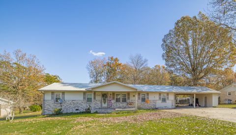 17 Hodge Ln Fayetteville TN 37334