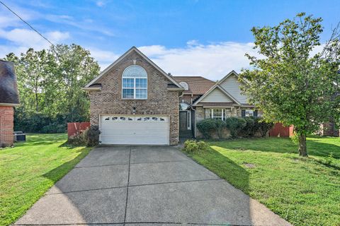 1220 Waverunner Ct W Nashville TN 37217
