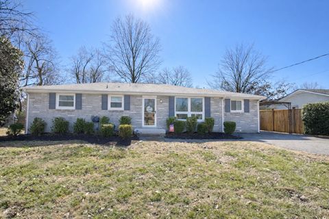 Photo of 303 Garrett Dr, Nashville, TN 37211 (MLS # 3130408)