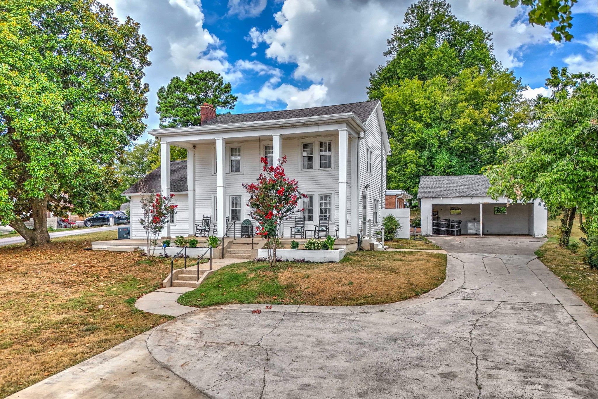 2124 Circle Dr