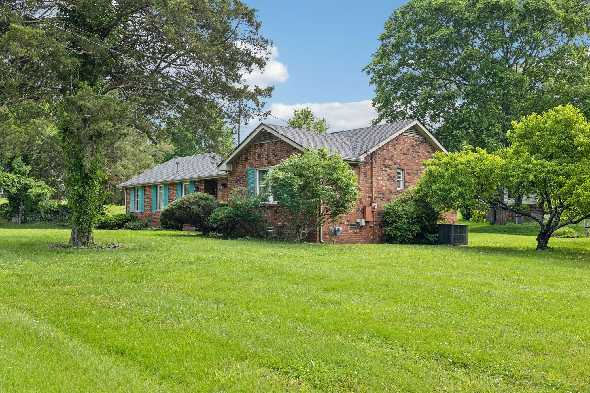 828 Stonebrook Blvd