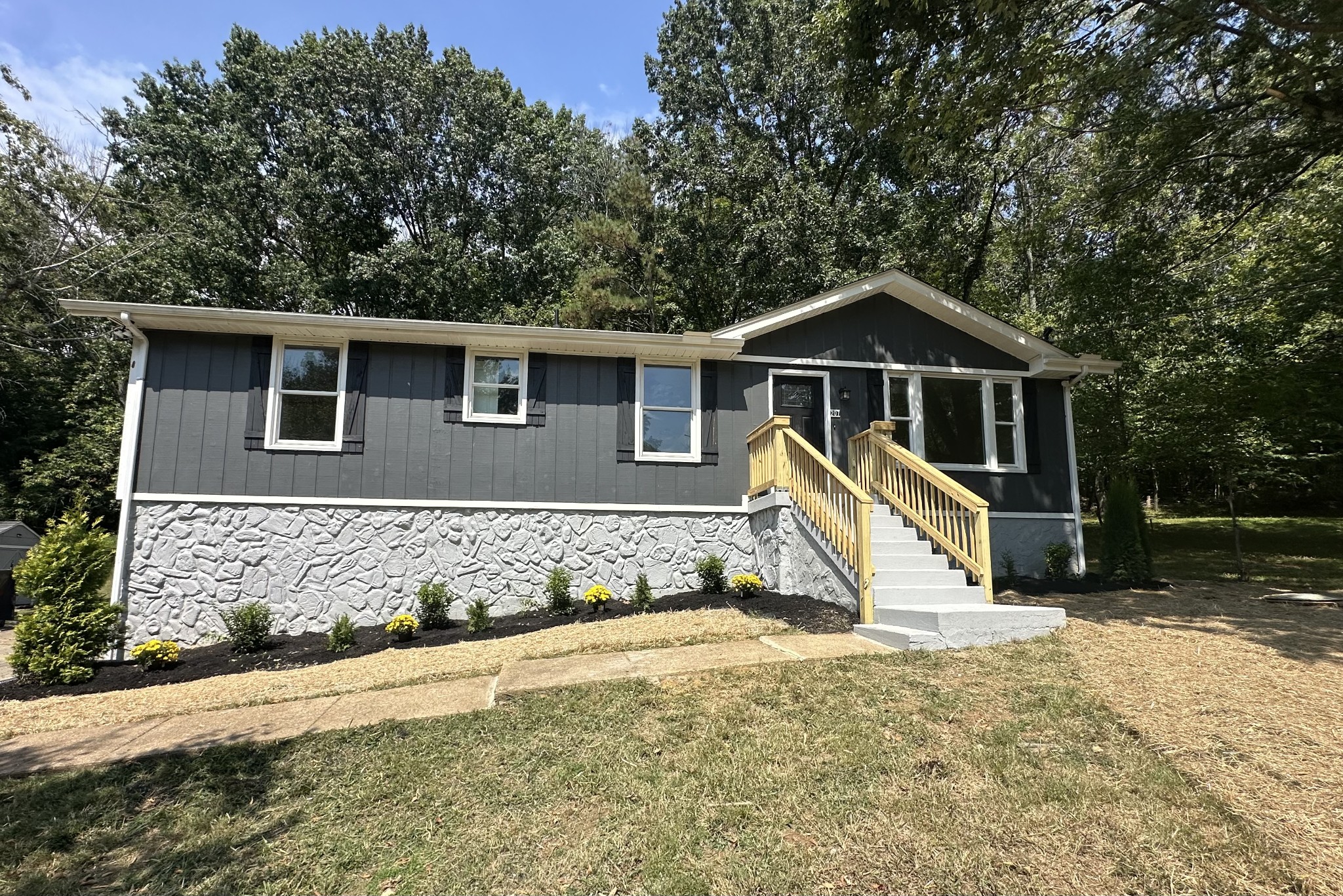 207 Cartwright Ct