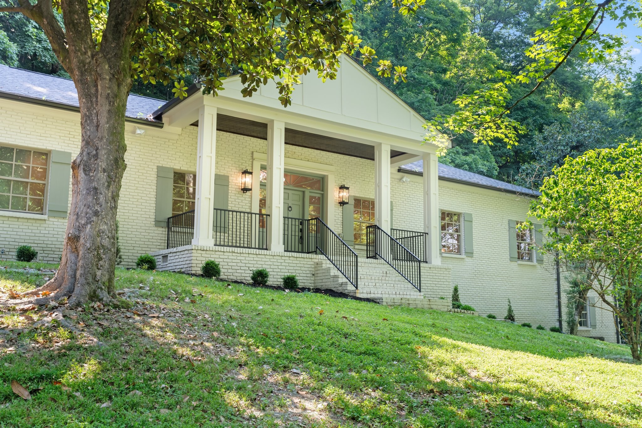 1125 Chickering Park Dr