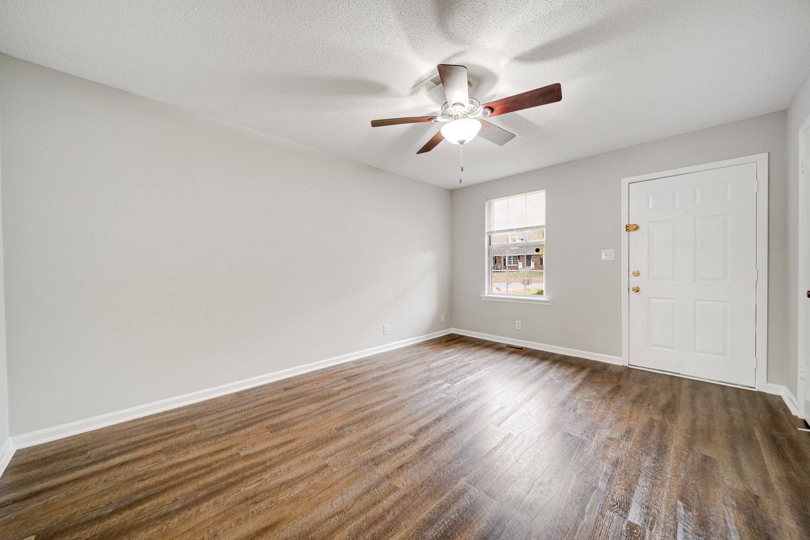 634 R S Bradley Blvd