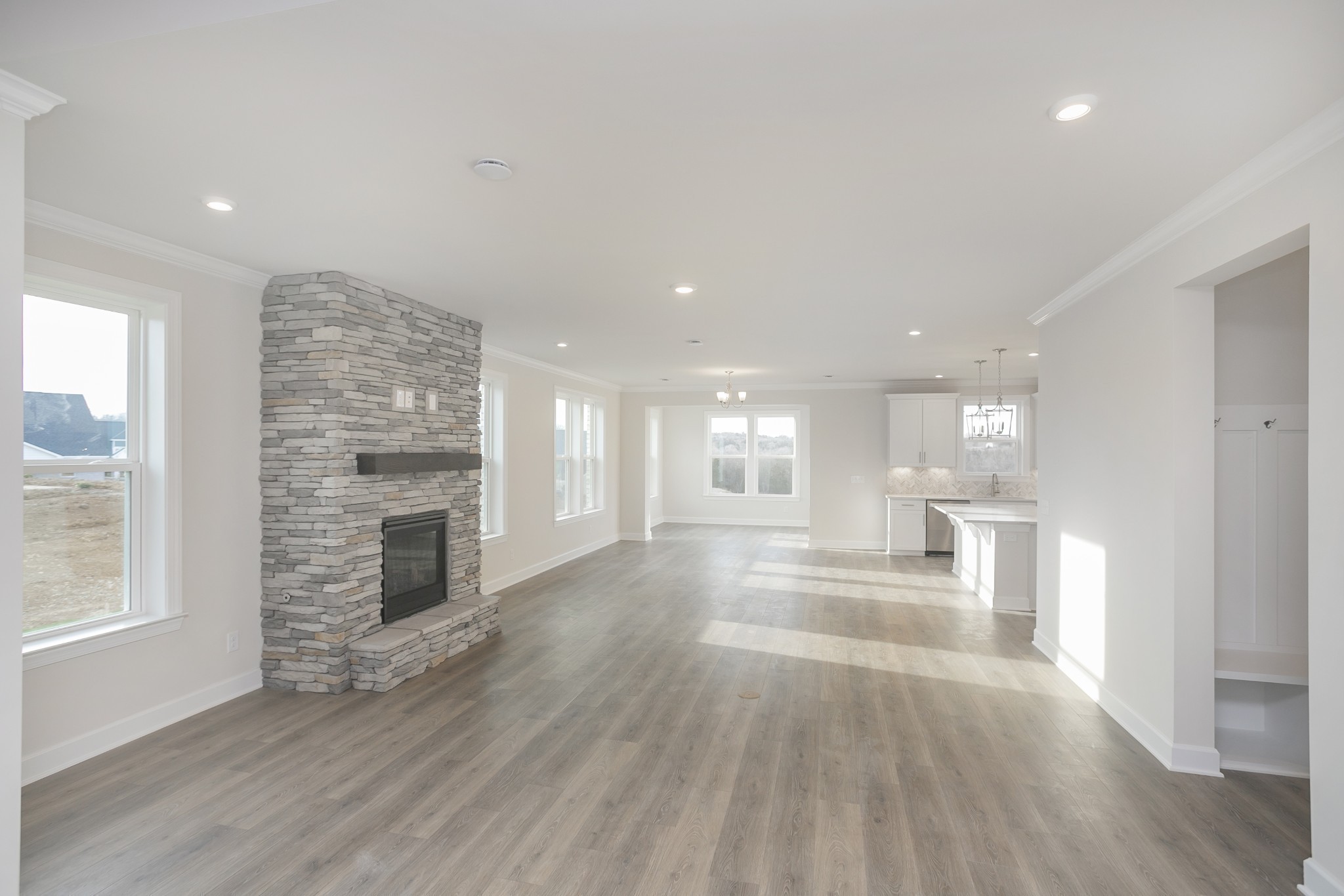 905 Champion Circle