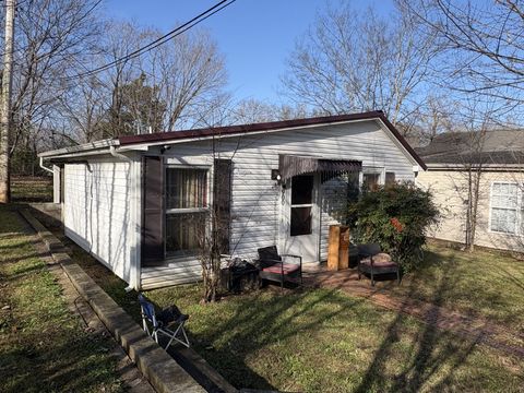 900 Oak Ln Clarksville TN 37040