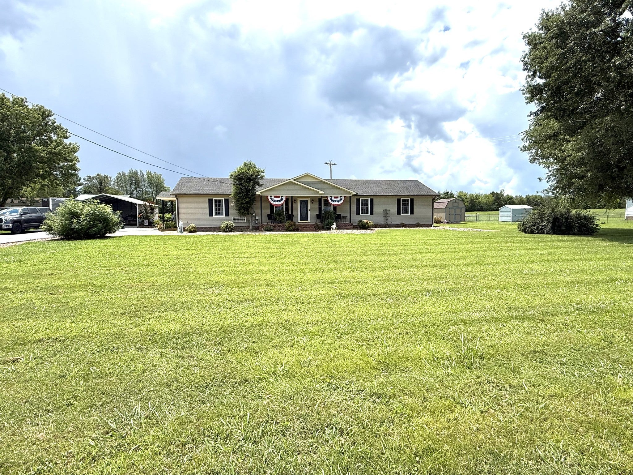 1305 Horseshoe Dr