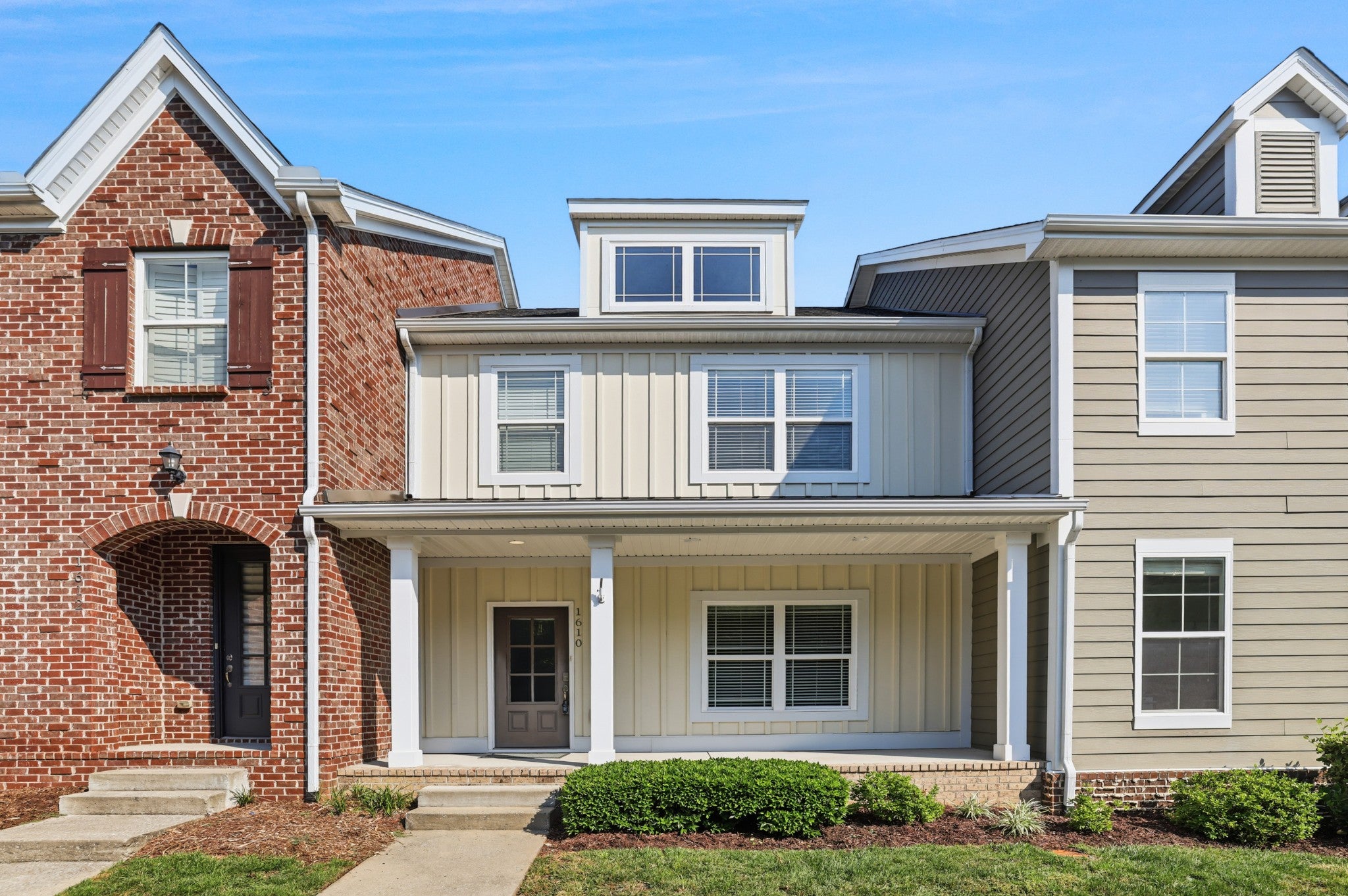 3-bed condo for sale in Franklin, TN 37064, 1610 Shadow Green Dr 1610 Shadow Green Dr, Franklin TN 37064 3-bed condo, photo 1 of 45