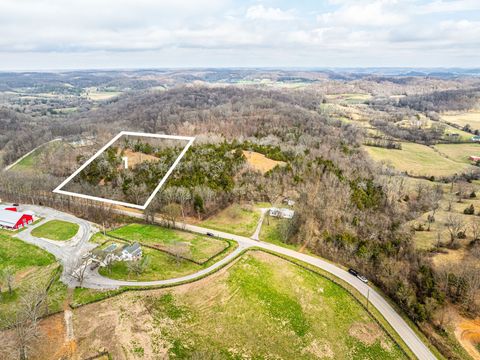 1742 Barker Rd Thompsons Station TN 37179