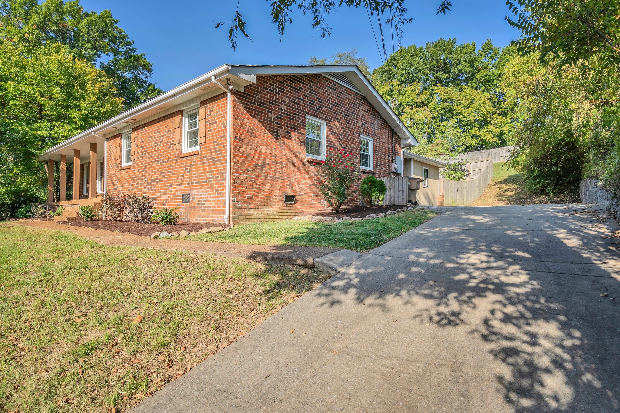 505 Shady Oak Dr