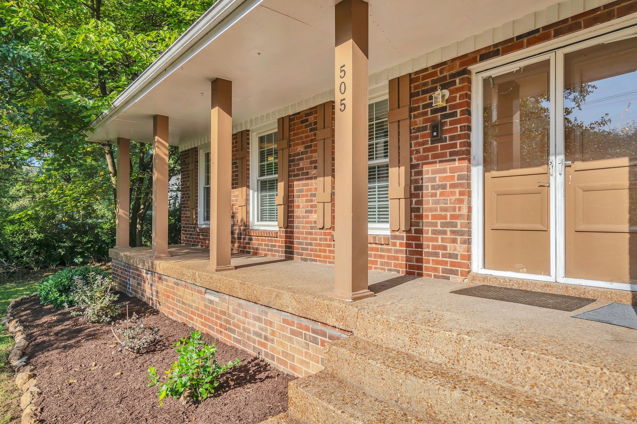 505 Shady Oak Dr