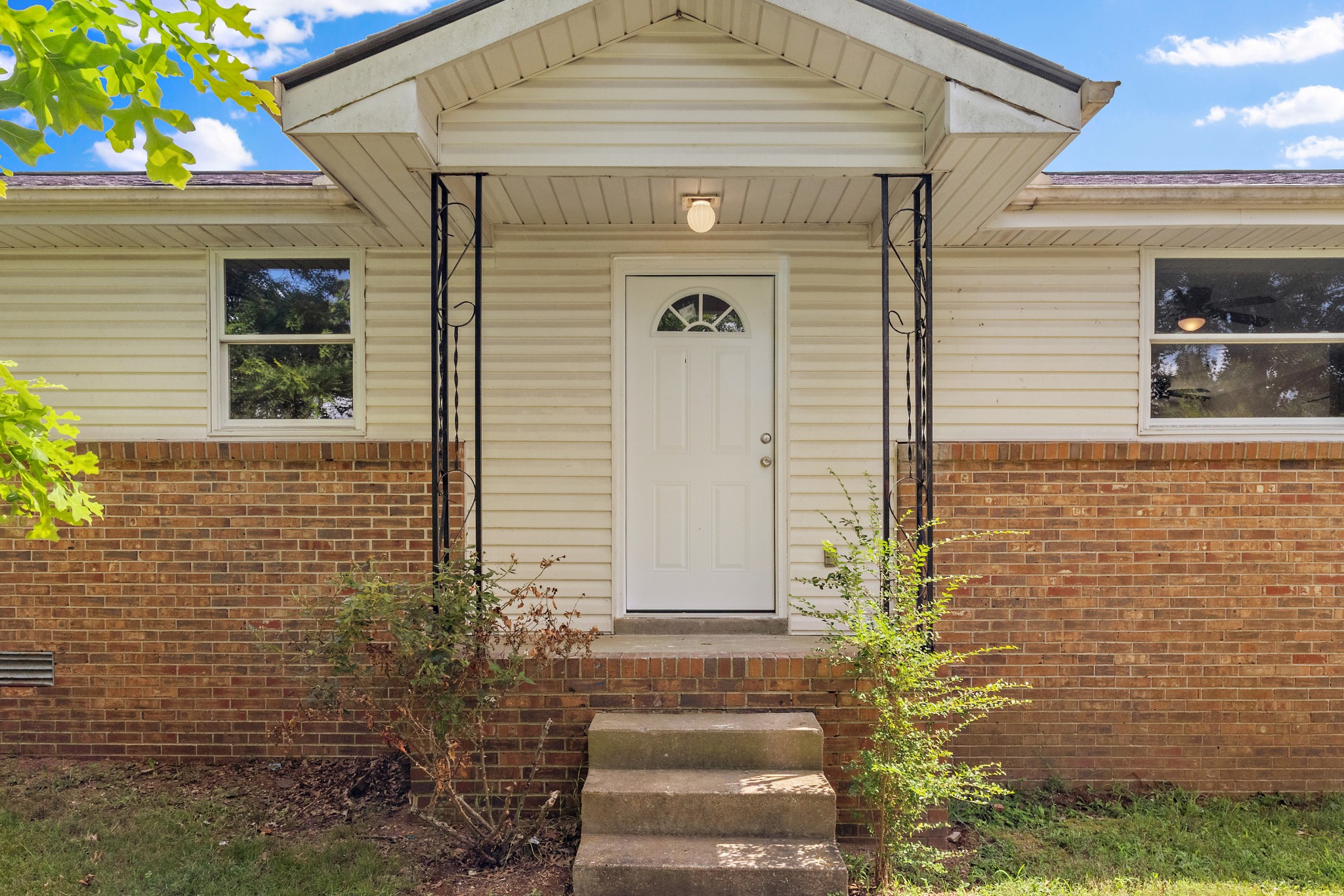 1509 Ridgewood Ct E