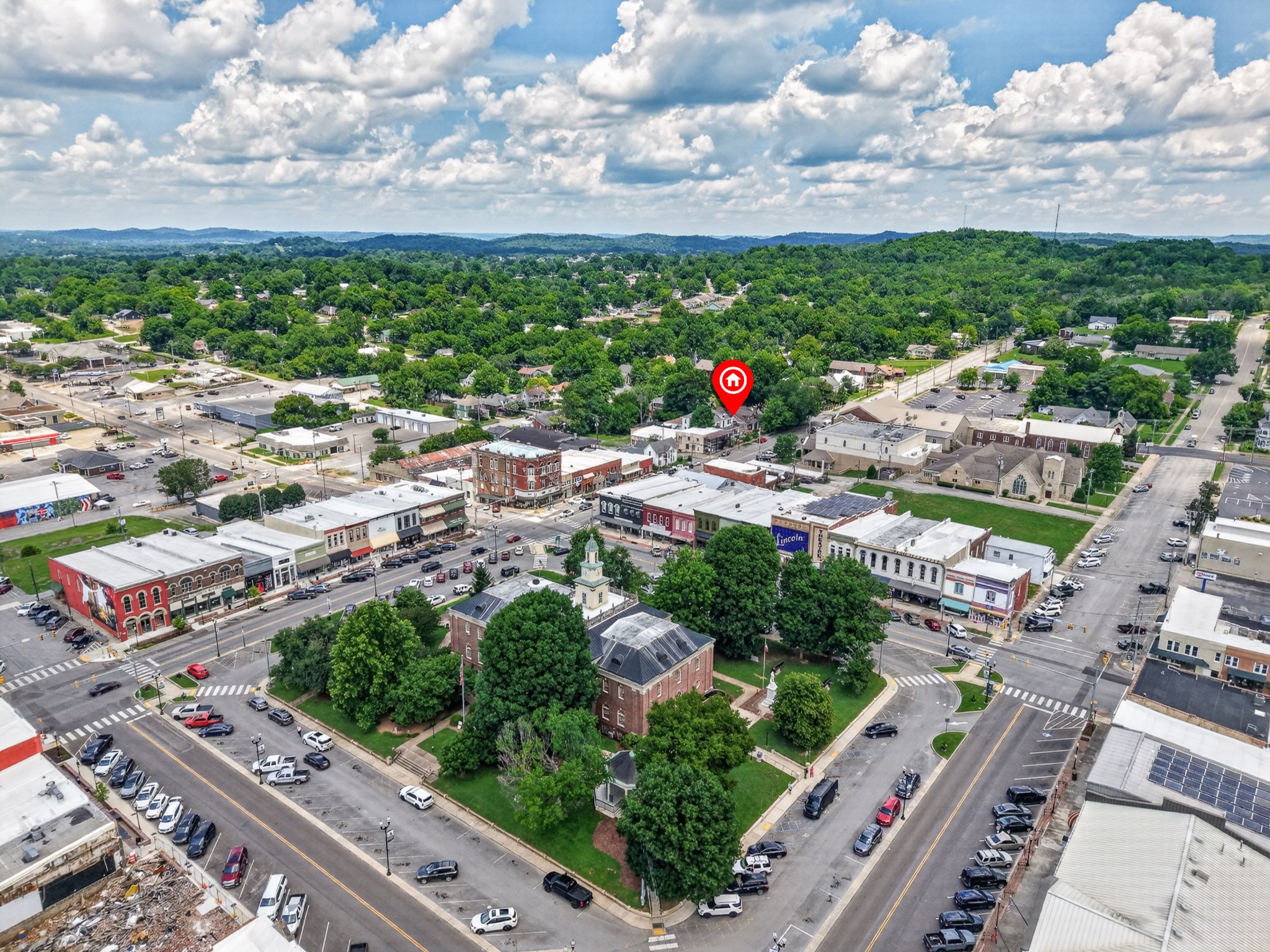 206 Main Ave N