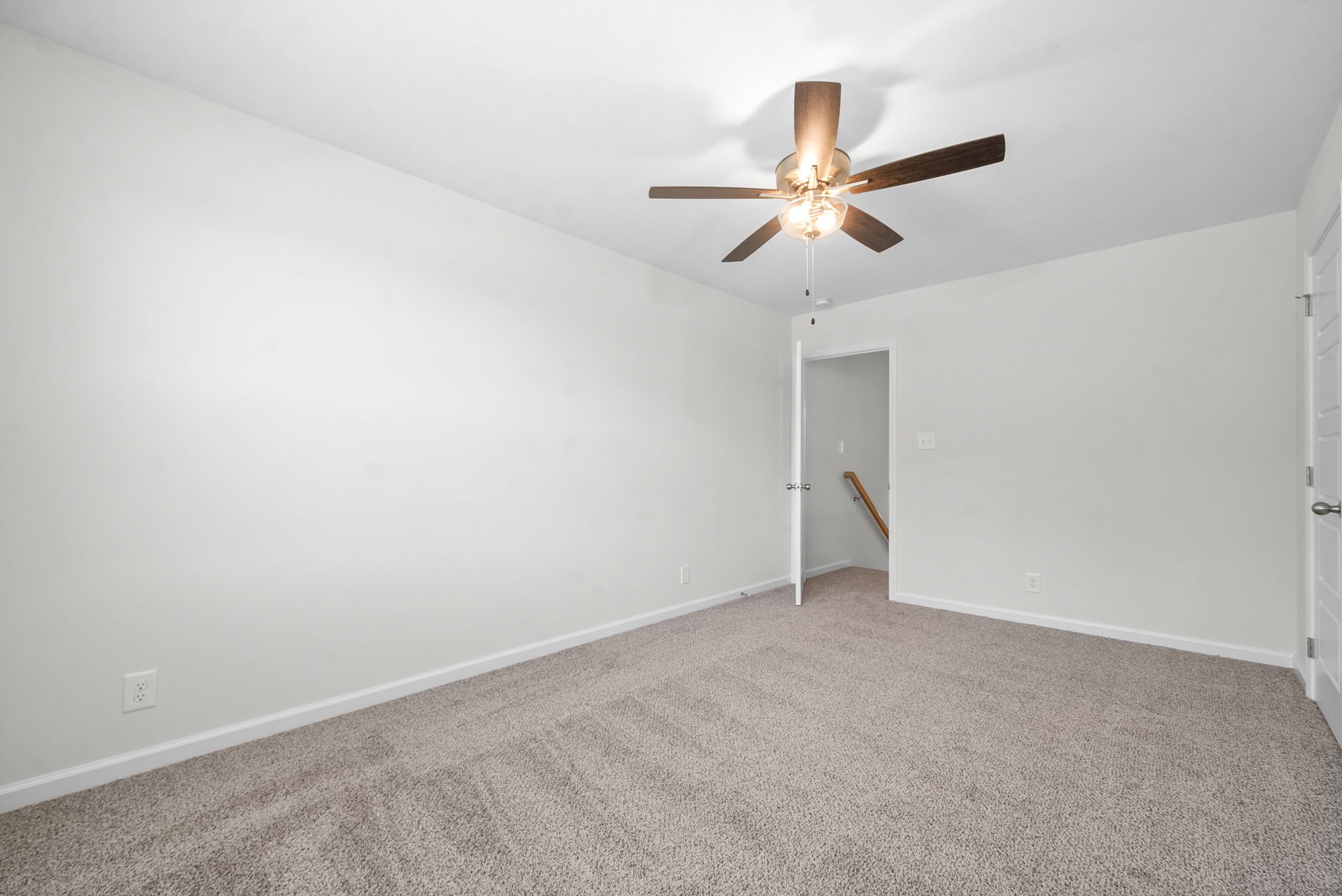 Clarksville, Tennessee 37043, United States, 2 Bedrooms Bedrooms, ,3 BathroomsBathrooms,Residential,Active,103432