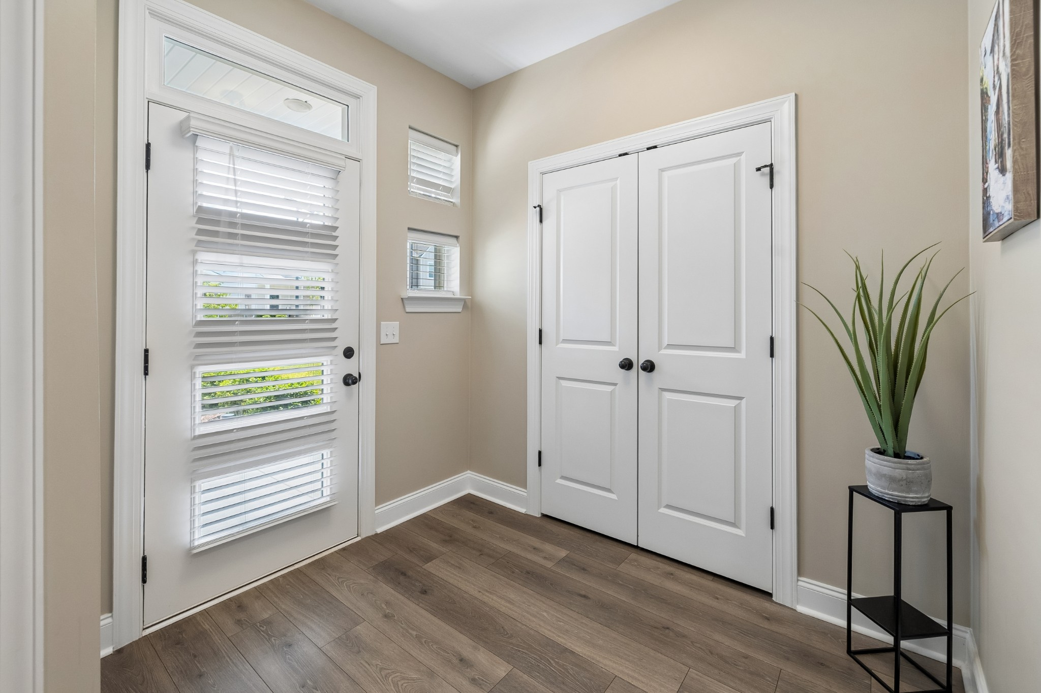 1069 Linn Cove Ct