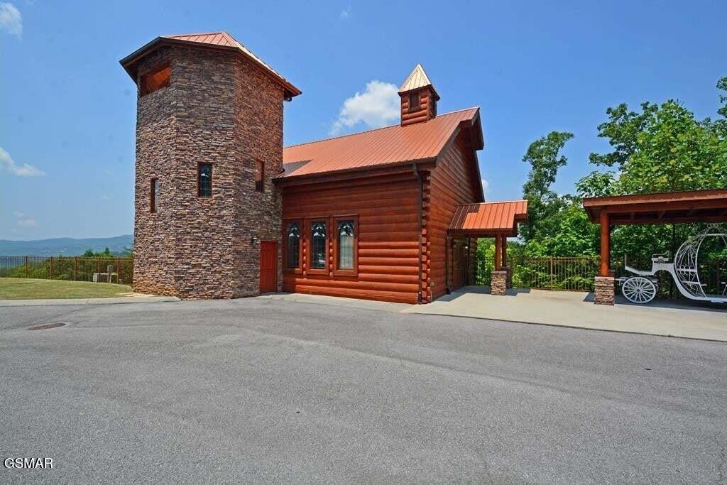 1740 High Rock Way