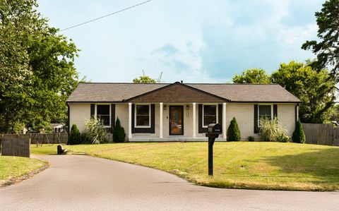 423 Lynn Ct Nashville TN 37211