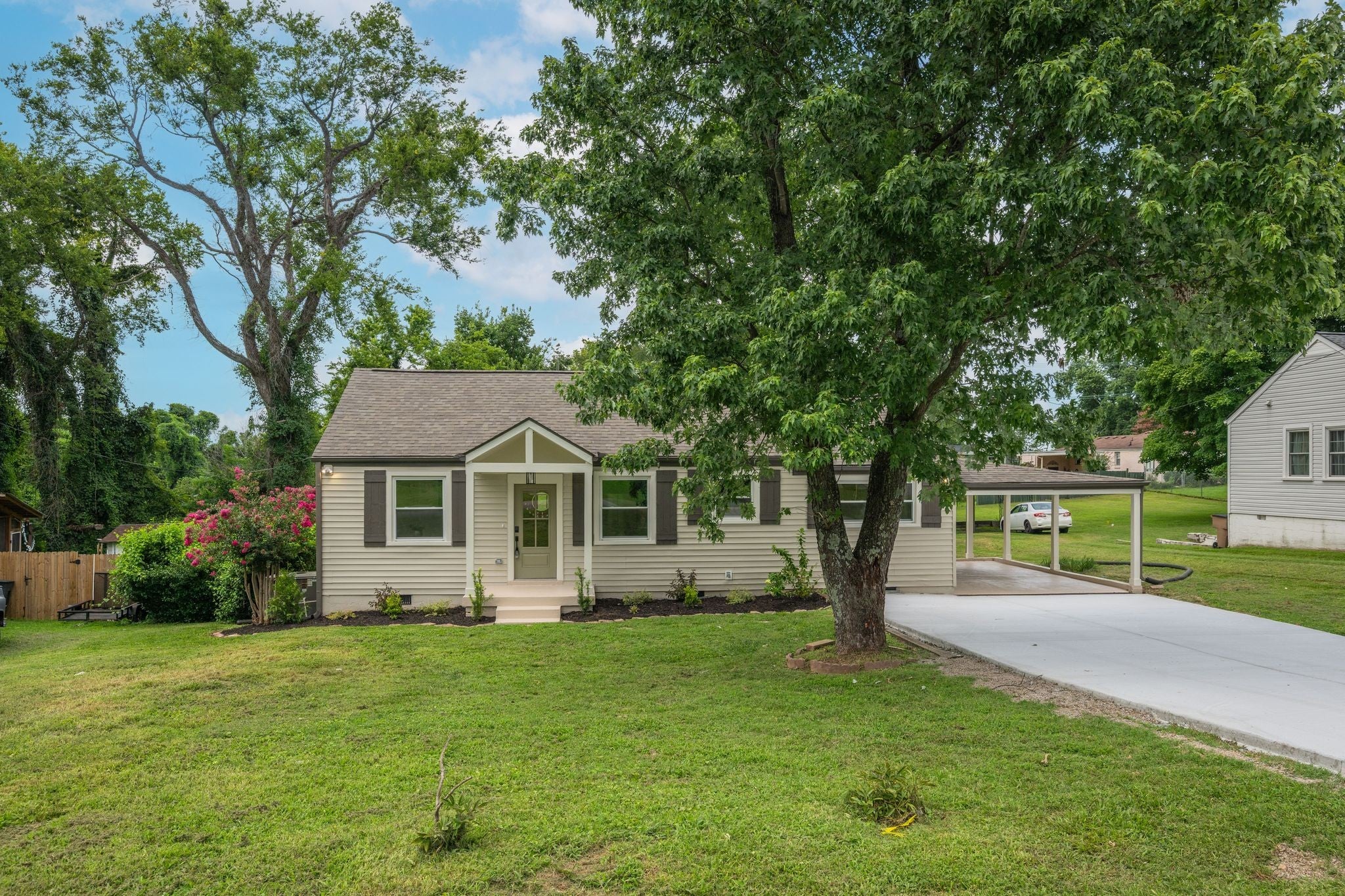 2705 Live Oak Rd